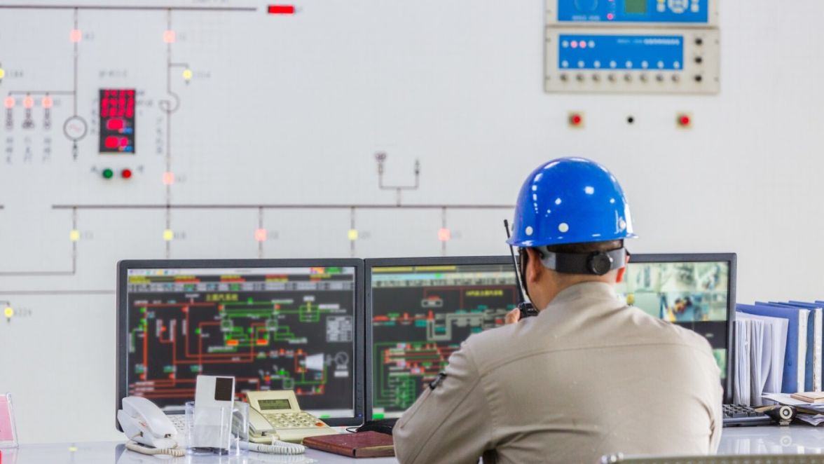 How VMS Maintains Consistent Communication Throughout the Factory Construction Process?